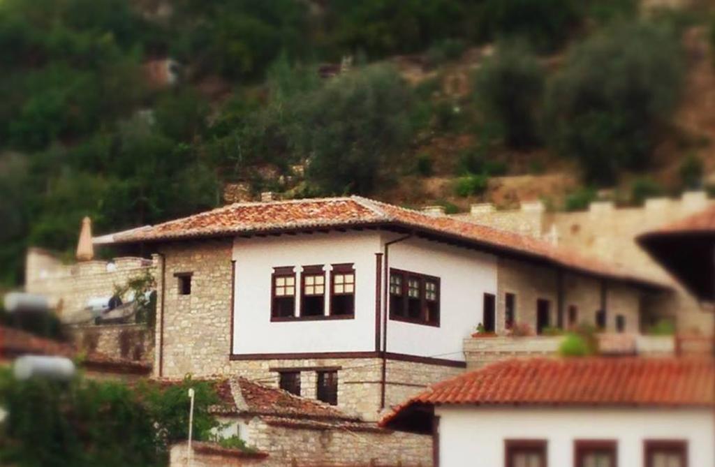 Aleksander Hotel