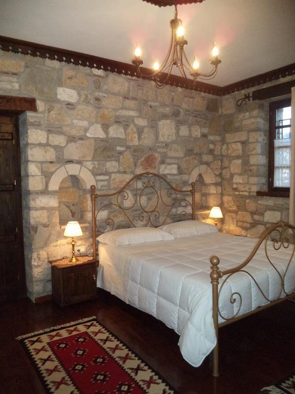 Aleksander Hotel